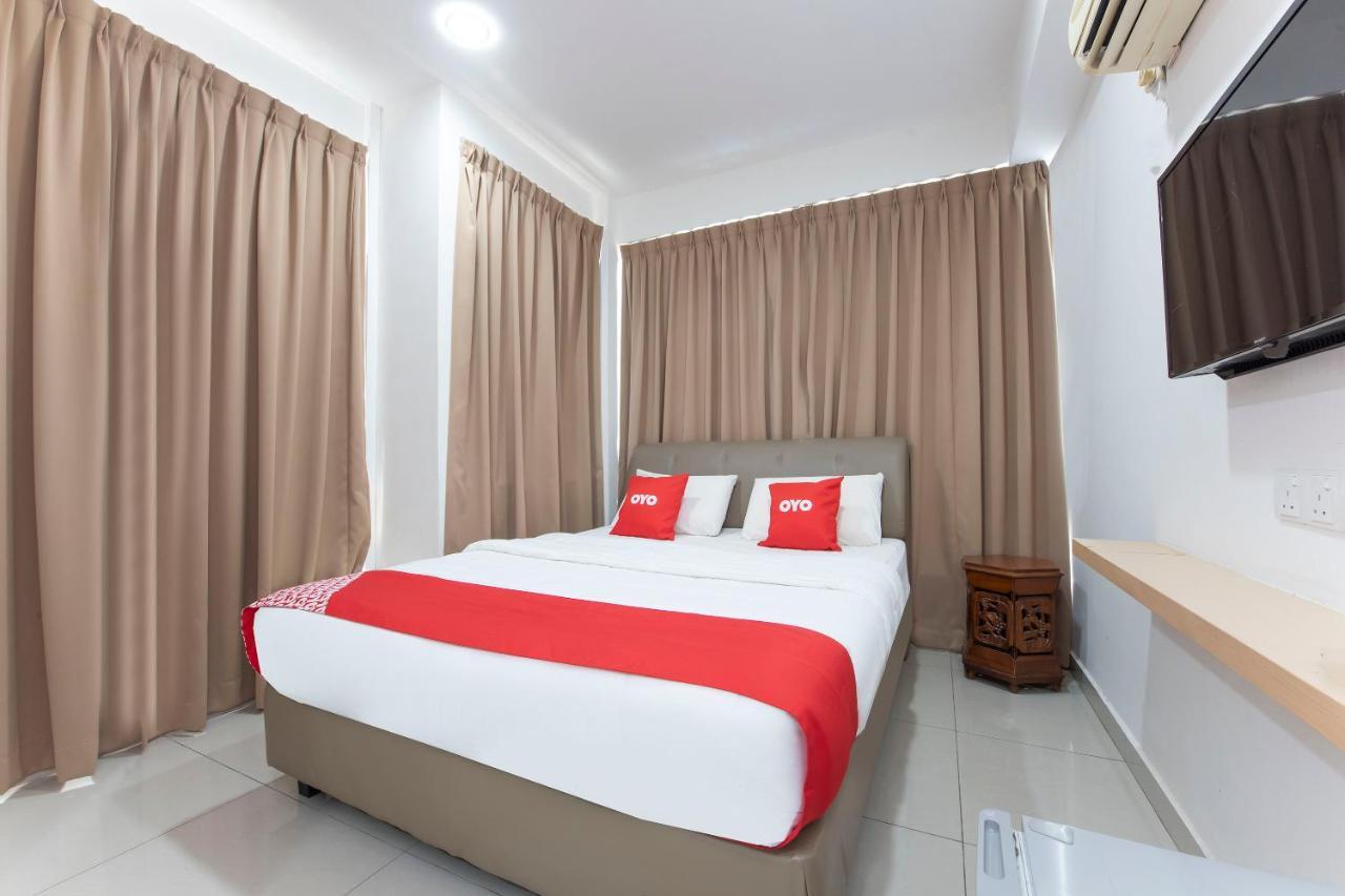 Oyo 90337 Sungai Rengit City Resort 3 Pengerang Exterior foto
