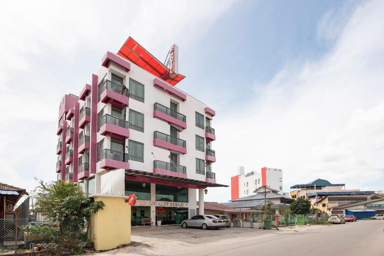 Oyo 90337 Sungai Rengit City Resort 3 Pengerang Exterior foto