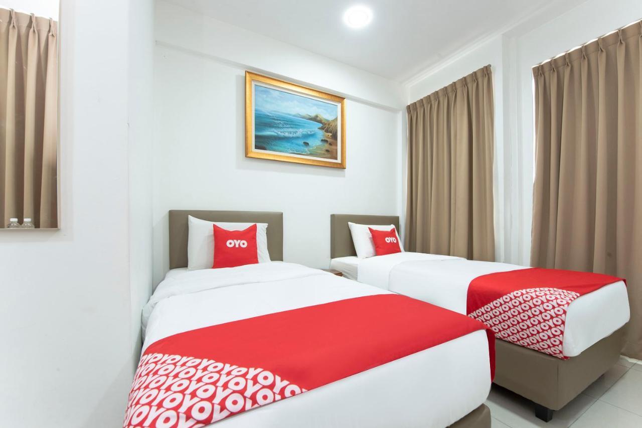 Oyo 90337 Sungai Rengit City Resort 3 Pengerang Exterior foto
